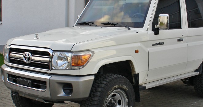 Armoured Toyota LC 76